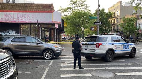 on Longfellow Avenue. . Bronx man shot in head